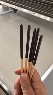 İyi bir fiyat. Pocky Biscuit Çikolata Kaplama Makinesi 900 Model Dakikada 450-500 adet çevrimiçi